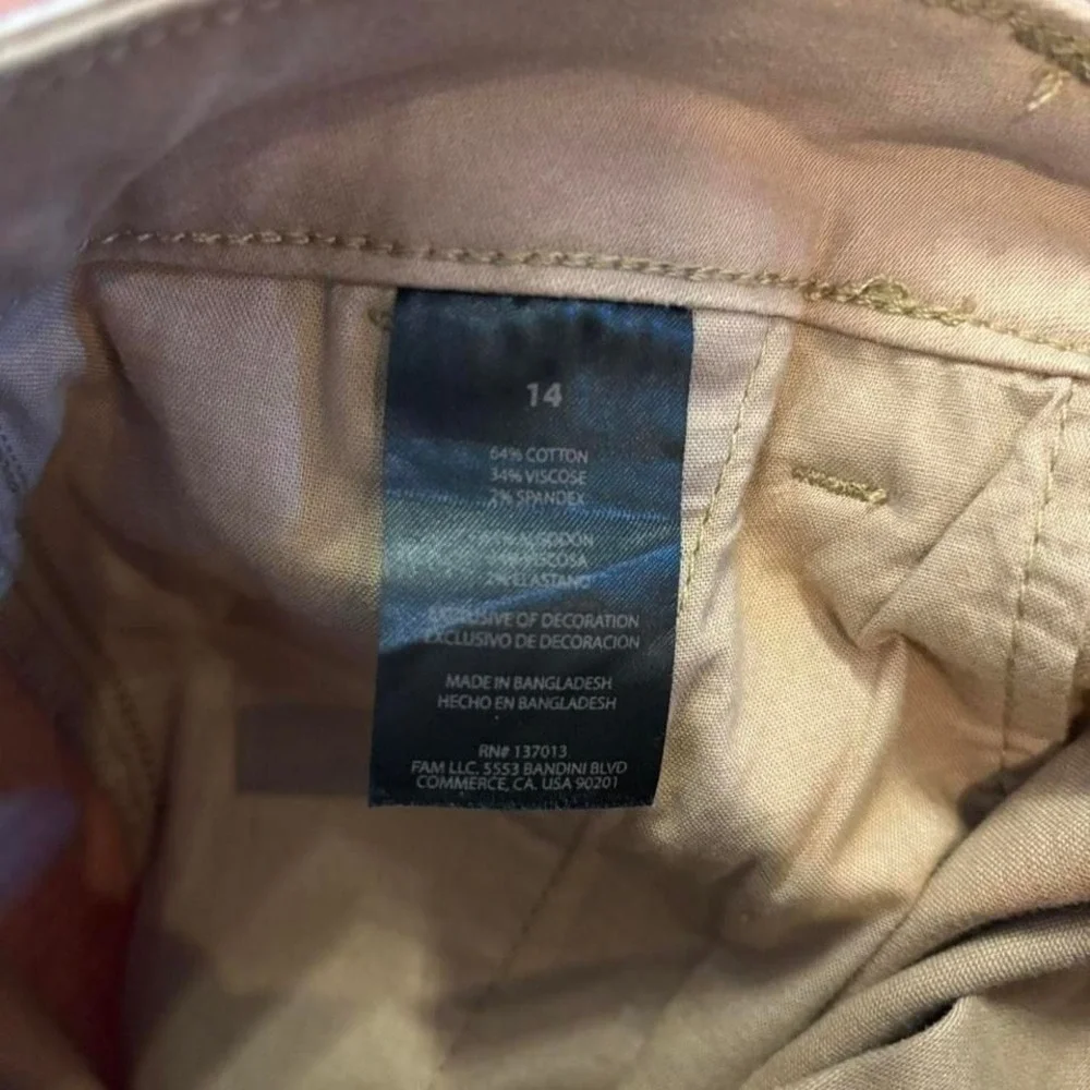 NWT Brown Banana Republic Women's Chino Short shorts